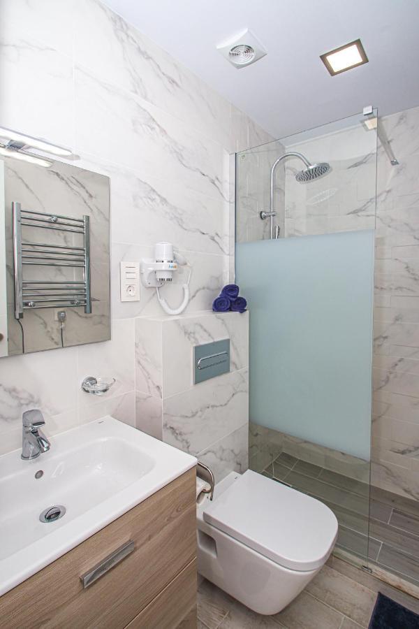 Stylish Studio For Rent With Fantastic Location In Marbella Promenade. Buitenkant foto